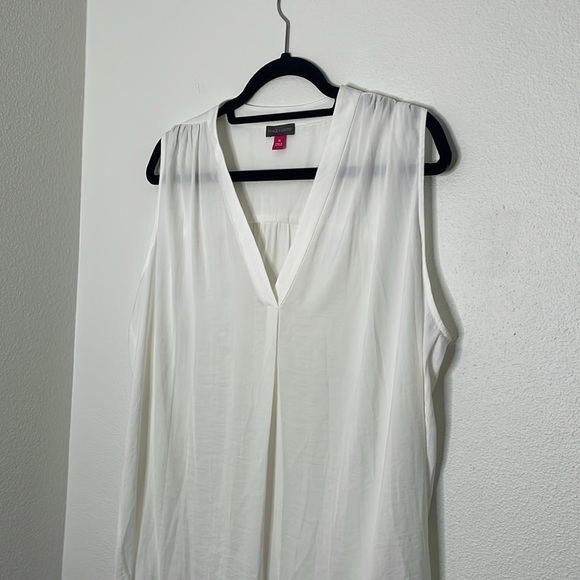 Vince Camuto White Sleeveless Blouse - Picture 3 of 9